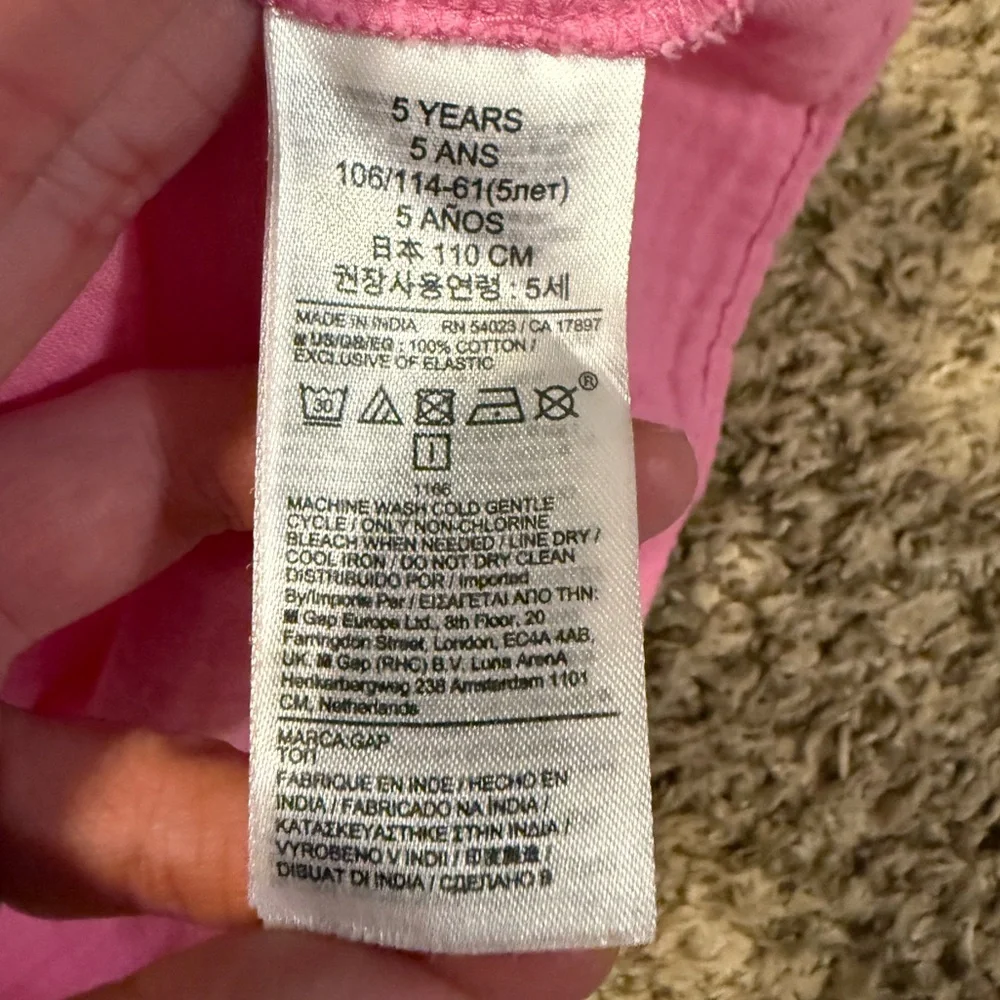 GAP 2 Piece Toddler Girl Outfit - Picture 6 of 6